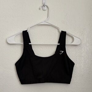 GYMSHARK black scoop neck sports bra